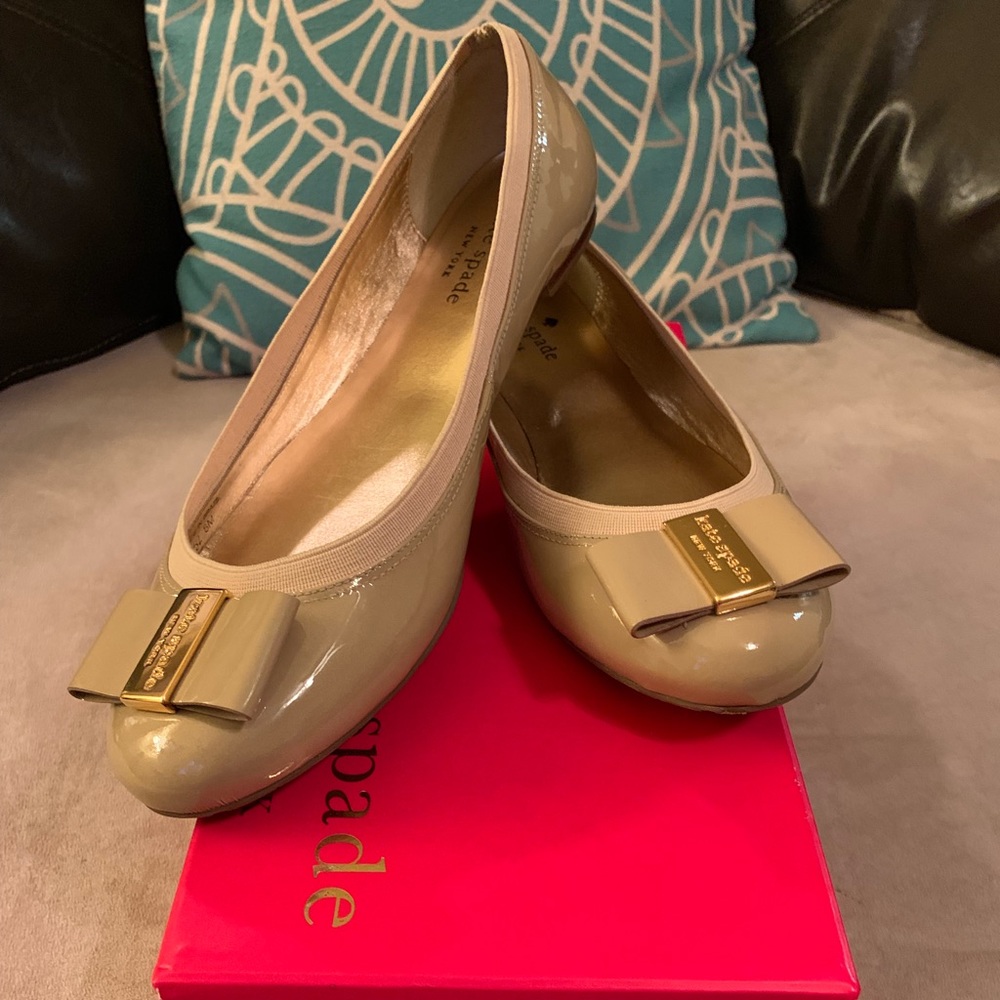 Kate spade NY nude patent leather Flats size 8